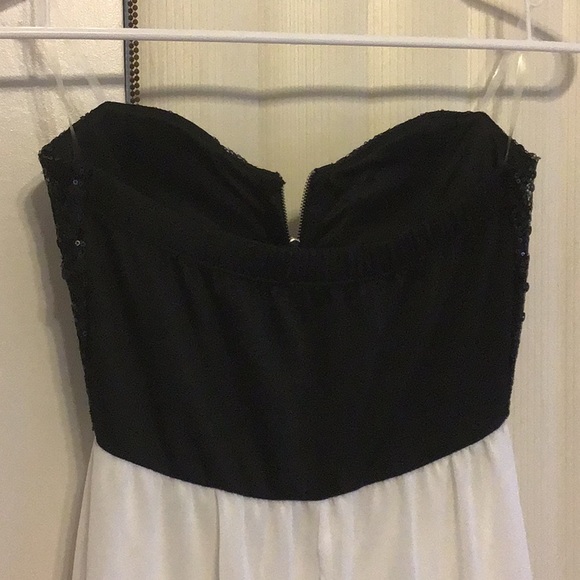 ‘Windsor’ Black Sequined Strapless Dress - Picture 5 of 7